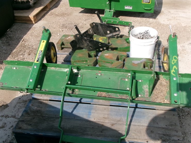 56" JOHN DEERE THATCHER ( 425 rider) Lot 38, St. Hilaire June Machinery Auction, 6/24/2023