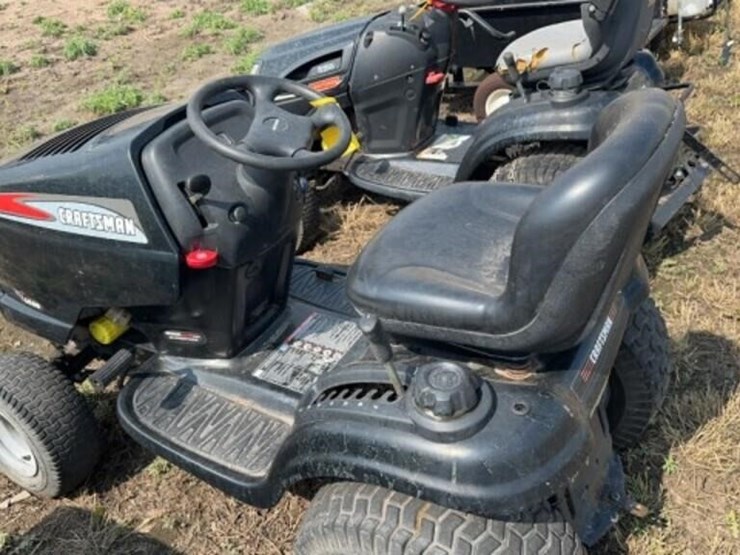 CRAFTSMAN GS6500 LAWN TRACTOR Lot 211, Vehicles, Polaris, Forklift