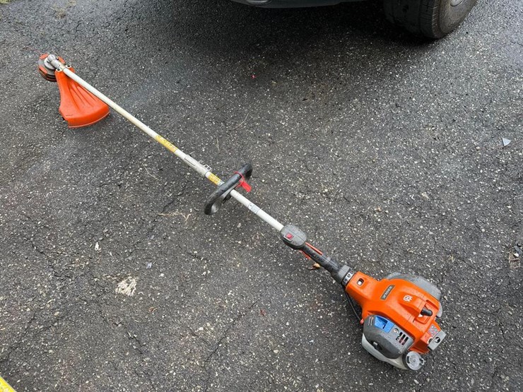 Husqvarna 330LK WeedEater Lot 30, Live Virtual Truck and Equipment
