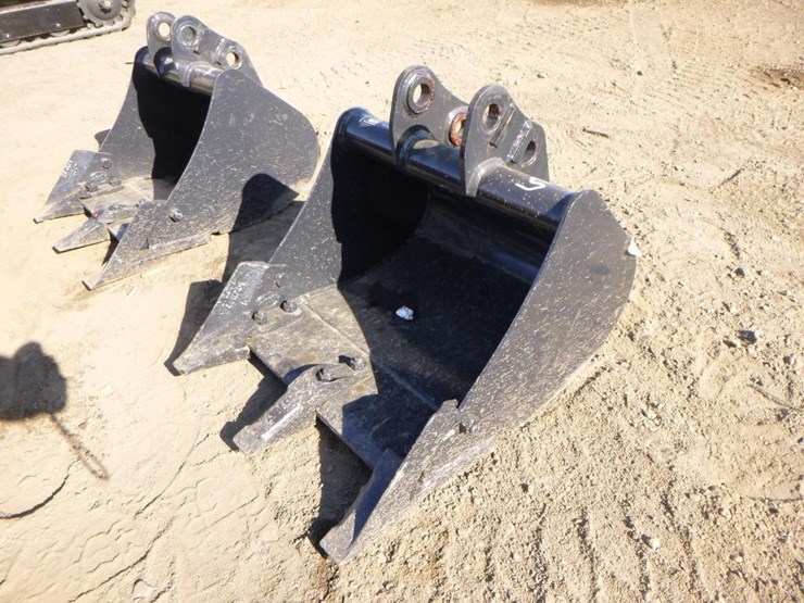 17" Yanmar Excavator Bucket W/ Teeth Lot 479, Monthly Public Auction, 7/8/2023, Bar None