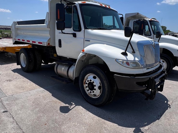 EASTERN NEBRASKA'S LATE MODEL TRUCK, TRAILER, CONSTRUCTION & FARM