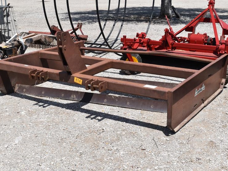 8' ARMSTRONG LAND LEVELER 3PT Lot 614, Area Farmer Liquidation, 7/22