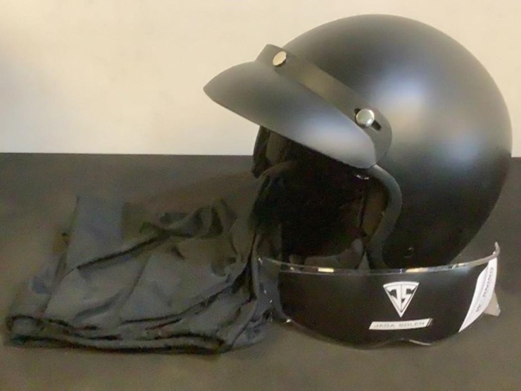 Jagasol Medium Motorcycle Helmet - Lot #28, July Monthly Day 2 Auction ...