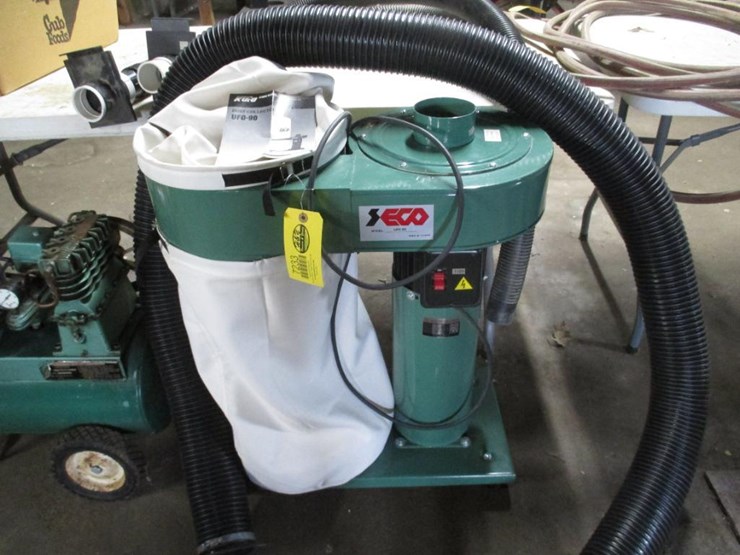 7233 • SECO UFO90 Dust Collector Lot 7233, 2023 August 1st Mondovi
