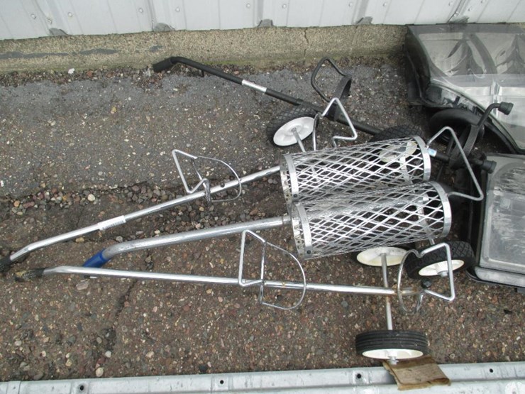 119 • Oxygen Carts Lot 119, 2023 August 1st Mondovi Consignment, 8