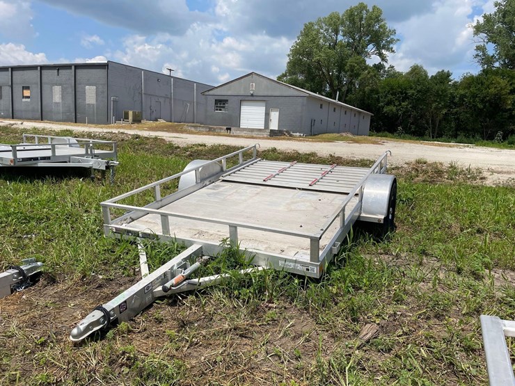 CARRYON TRAILER Lot 2059, Heavy Equipment Auction, 8/5/2023