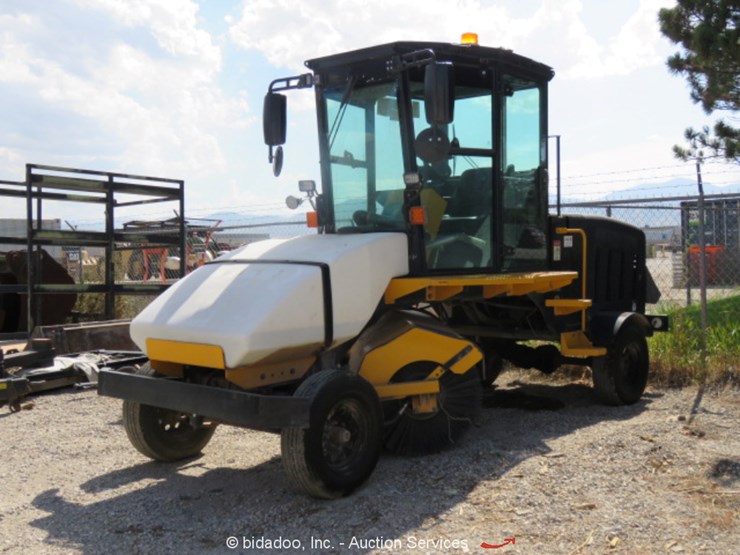 2019 Laymor SM 450ST 96" RideOn Broom Street Sweeper Kubota Cab Parts