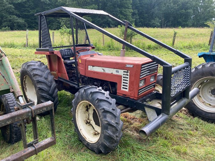 FIAT HESSTON 666 Lot 18, Estate Farm Equipment Auction, 9/19/2023