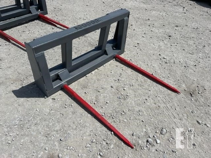 QUICK ATTACH 2 PRONG BALE SPEAR Lot 844, PreHarvest Consignment