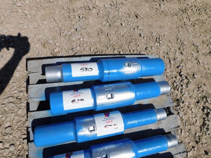 27/8" TIW VALVE Lot 530, Oilfield, Truck, and Construction