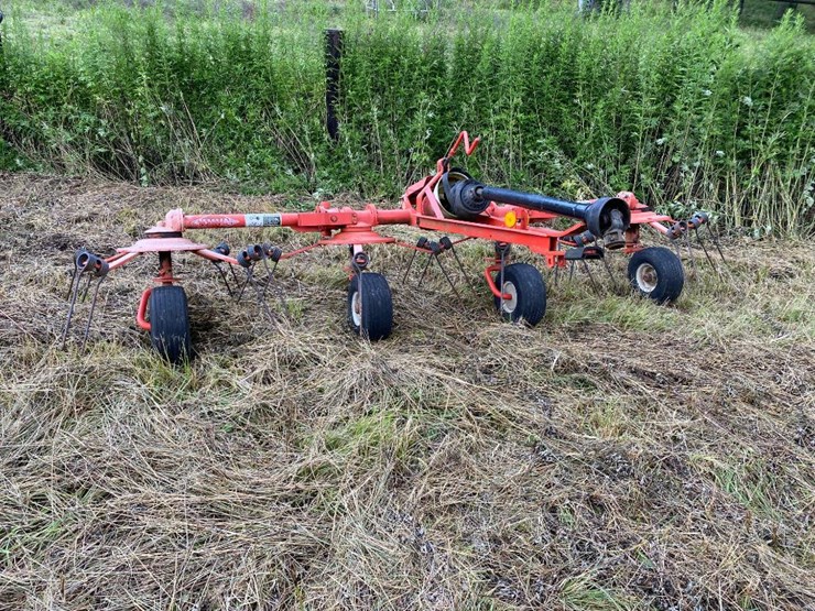 KUHN GF440T Lot 35, Estate Farm Equipment Auction, 9/19/2023, Joe R. Pyle Complete Auction
