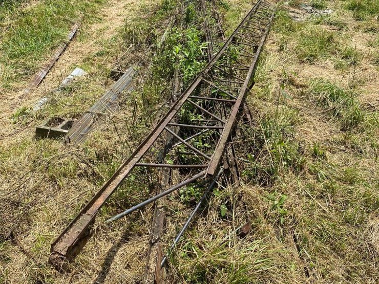 91 • Metal roof trusses Lot 91, Estate Farm Equipment Auction, 9/19
