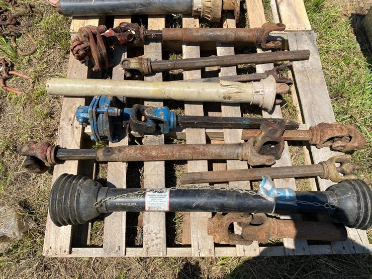 122 • Power takeoff shafts Lot 122, Estate Farm Equipment Auction