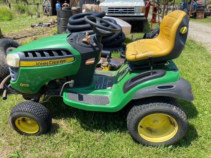 JOHN DEERE D170 Lot 117, Estate Farm Equipment Auction, 9/19/2023
